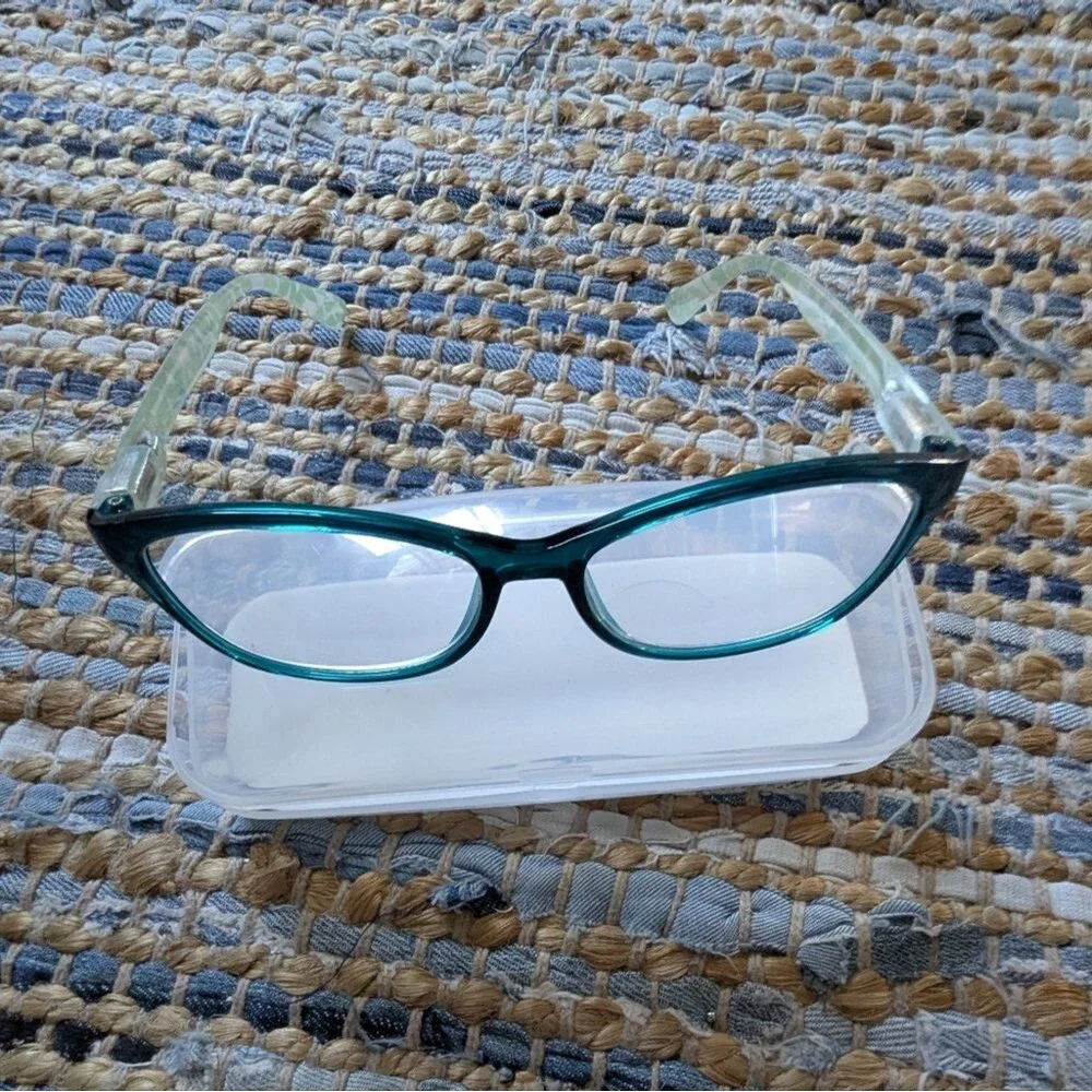 N/A teal cateye